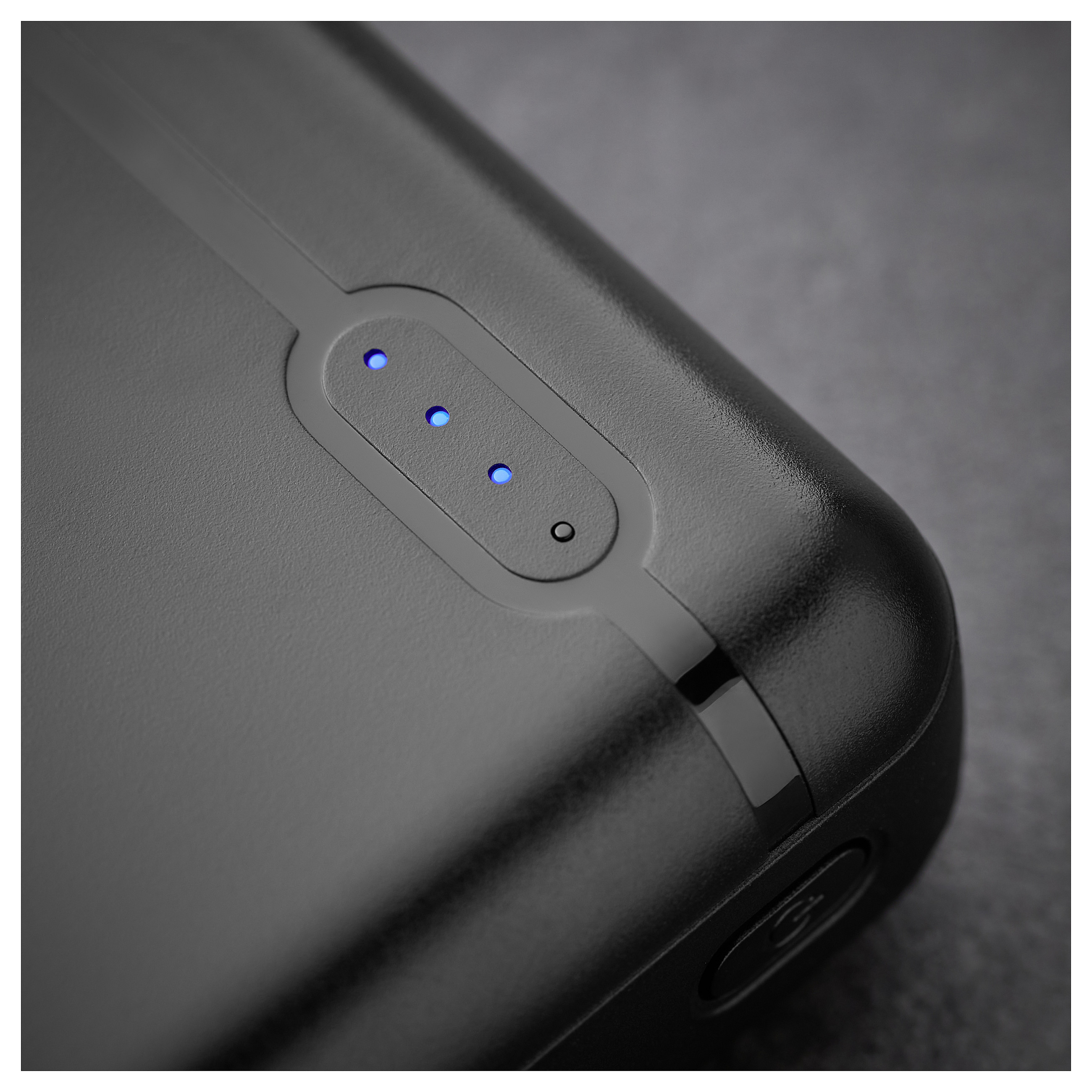 (Intenso) Prijenosni punjač za mobitele i tablete 20000mAh - POWERBANK XS20000 crna-17