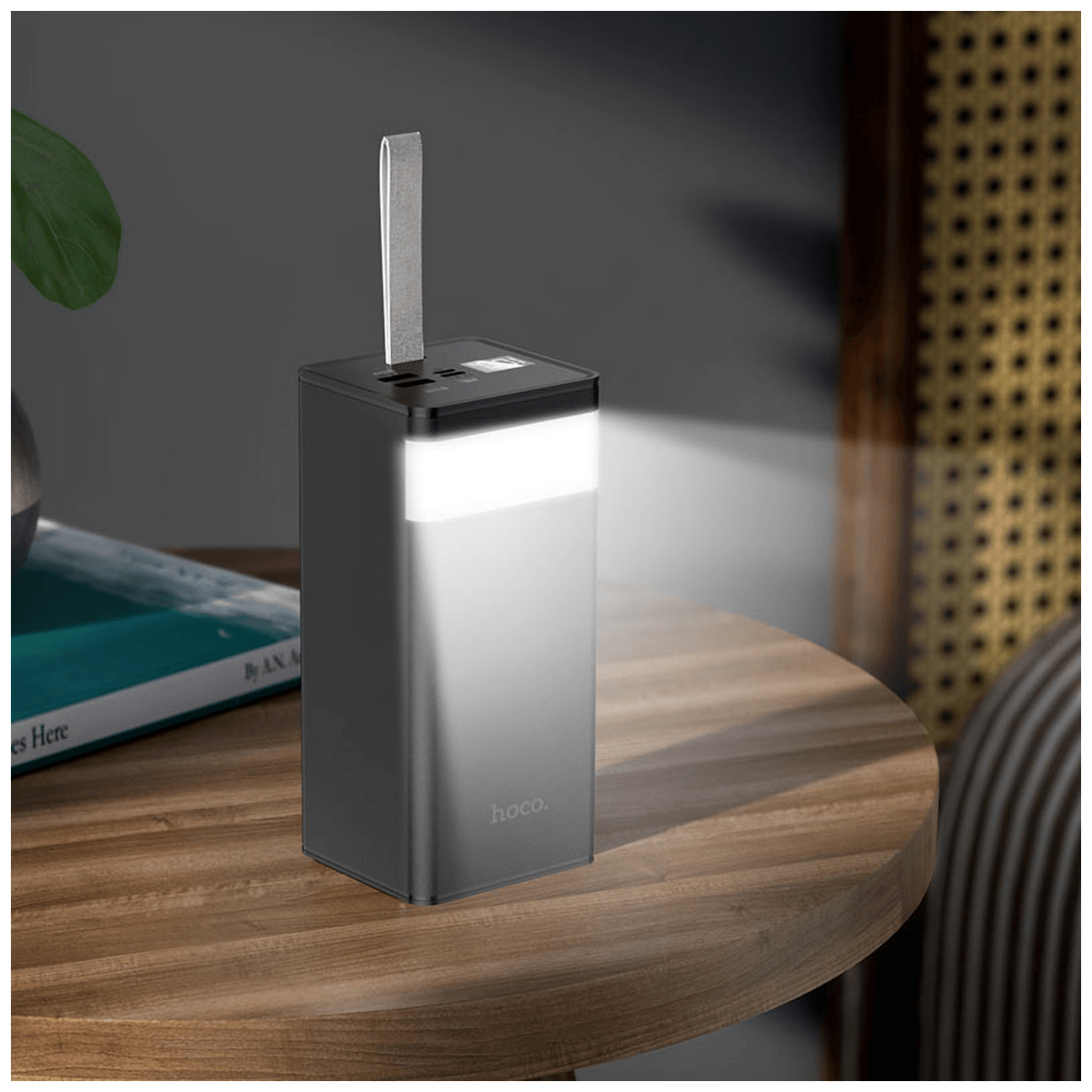 hoco. Punjač prijenosni sa lampom, 50000mAh, brzi QC/PD, 3A - J86A Powermaster-4