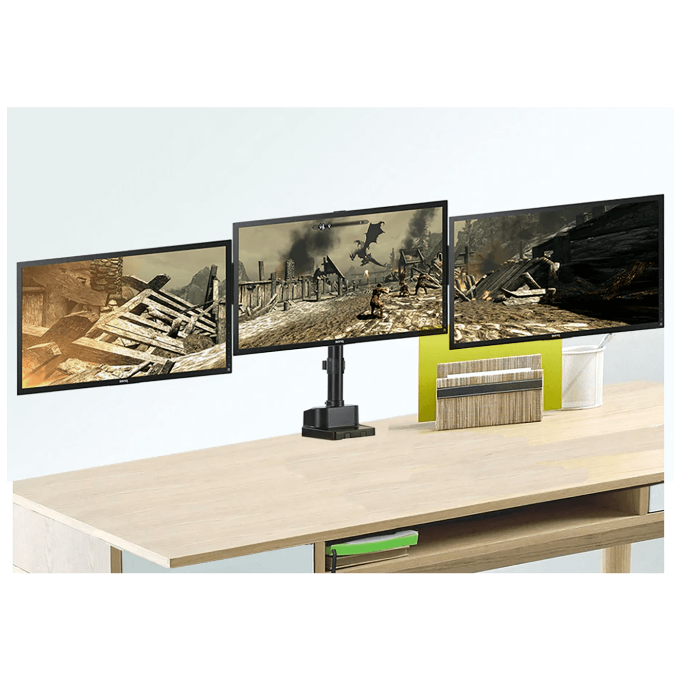 Maclean Stolni nosač za 3 LCD monitor, 17 "- 27", 2 x USB3.0 port - MC-811-4