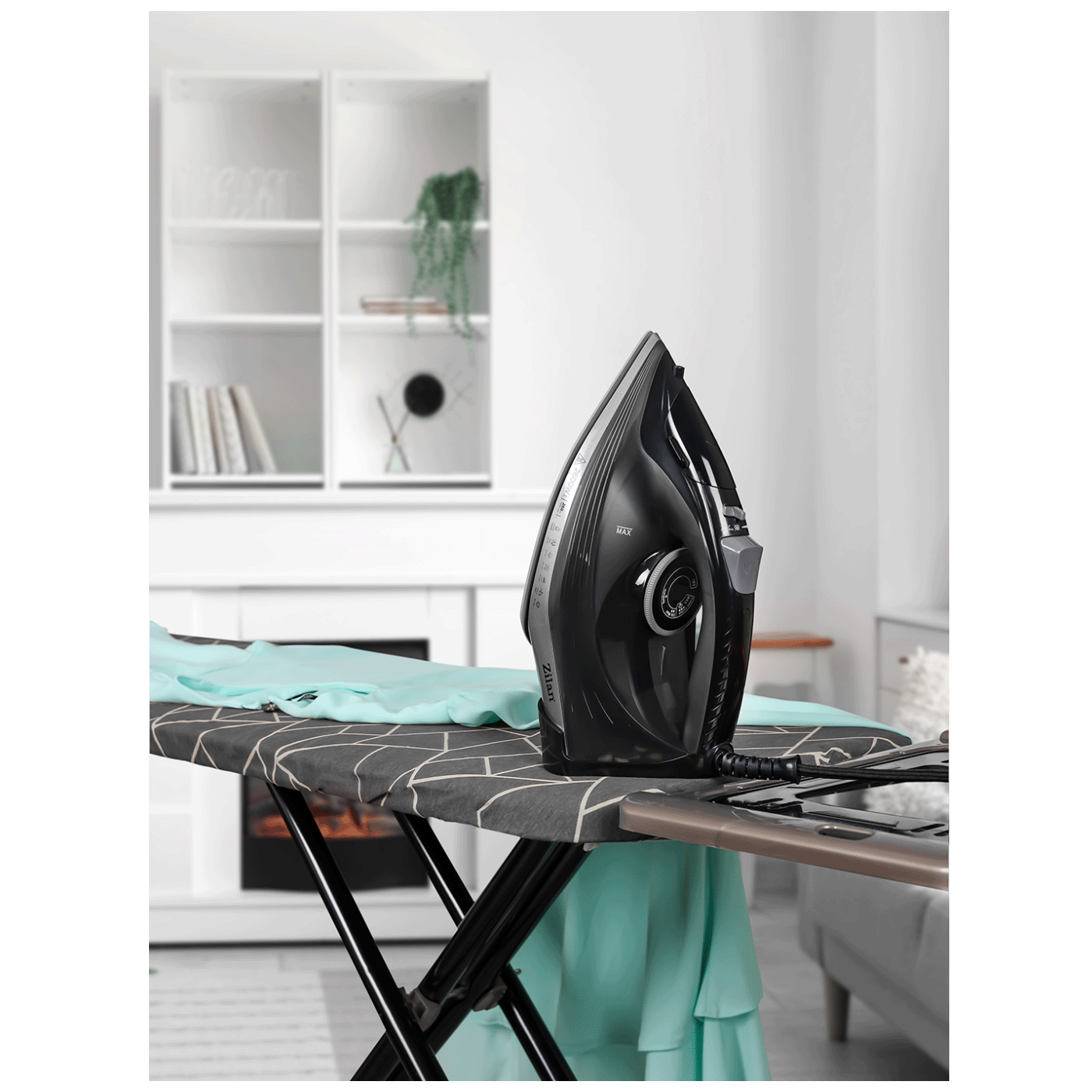 Zilan Glačalo na paru, 2600W - ZLN8603-4