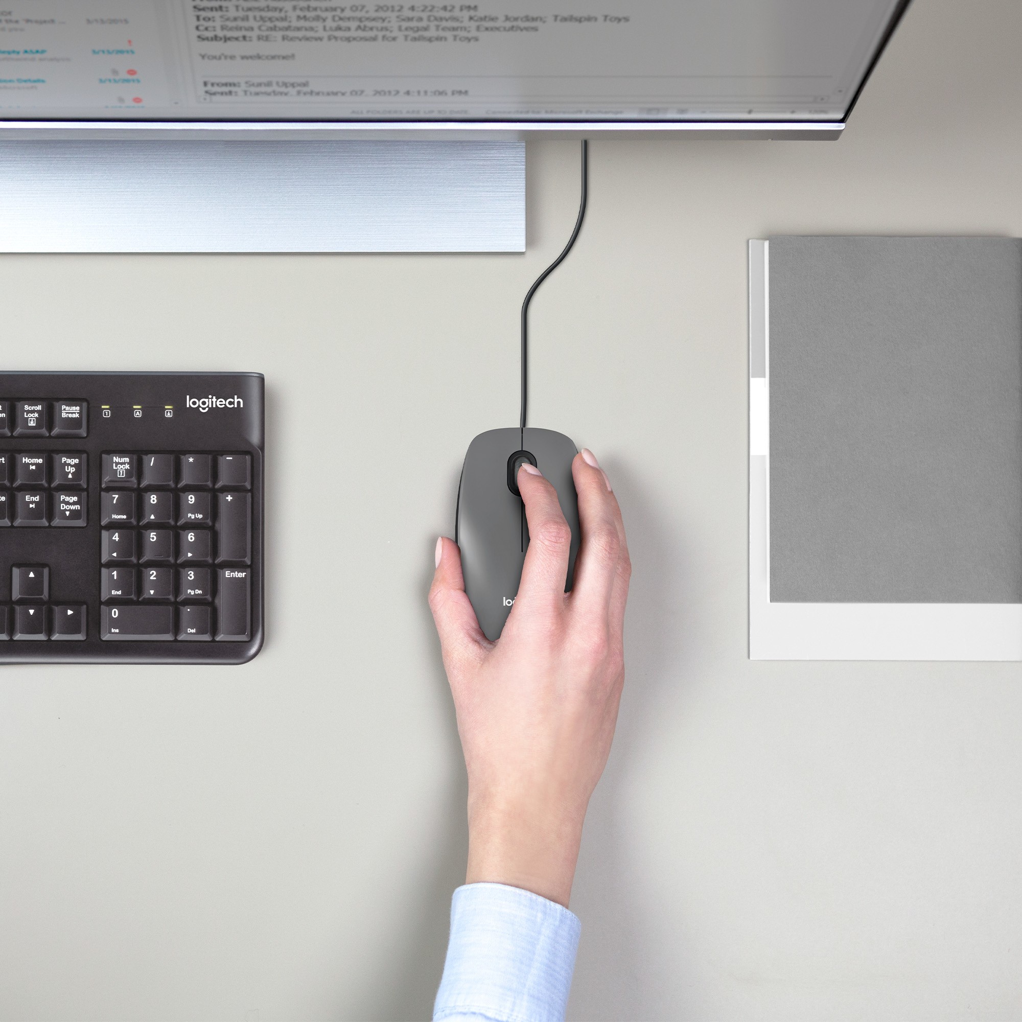 Miš žični Logitech M100 Crni-10