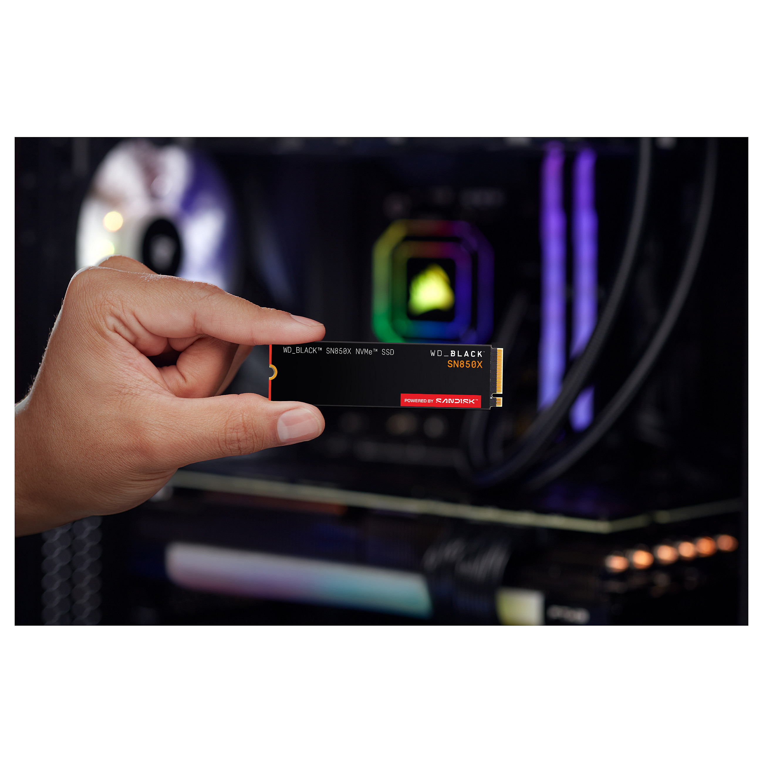 SSD WD crna SN850X 4TB M.2 2280 PCIe Gen4 x4 NVMe, Read/Write: 7300/6600 MBps, IOPS 1200K/1100K, TBW: 2400-21