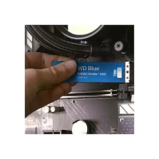 SSD WD Blue (M.2, 2TB, PCIe Gen4 NVMe 1.4b)-8