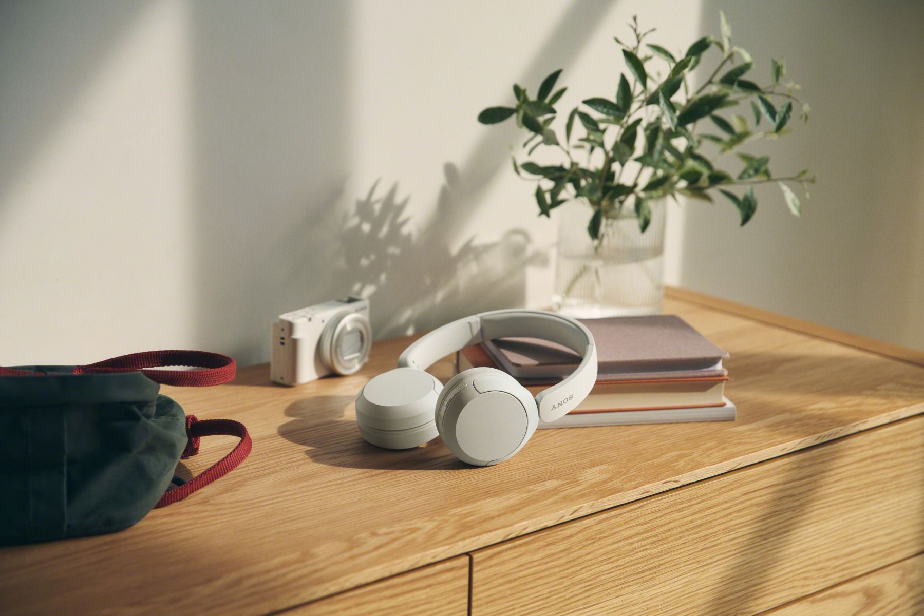 Slušalice SONY WH-CH520 On-Ear bijele (bežične, Bluetooth)-3