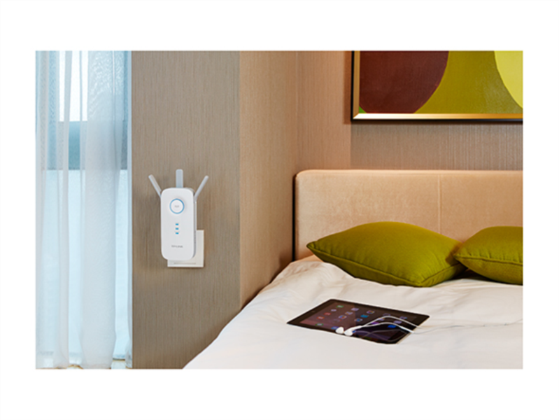 TP-Link AC1750 bežični pojačivač dometa (Range Extender), Dual Band 450Mbps/1300Mbps (2.4GHz/5GHz), 802.11ac/a/b/g/n, 1×G-LAN, Range extender mod, 3×fiksna antena-11
