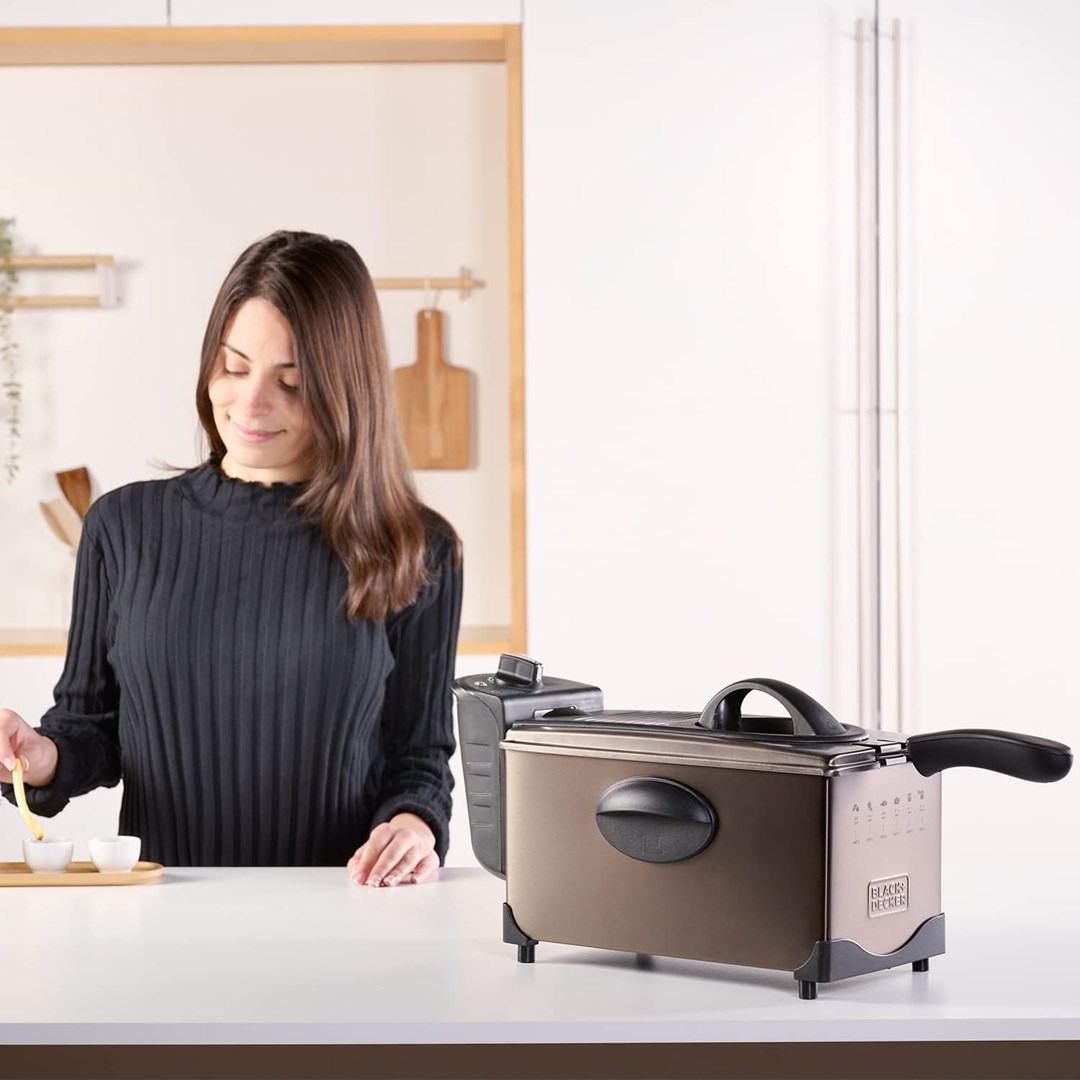 Friteza BLACK+DECKER BXDF2100E-8