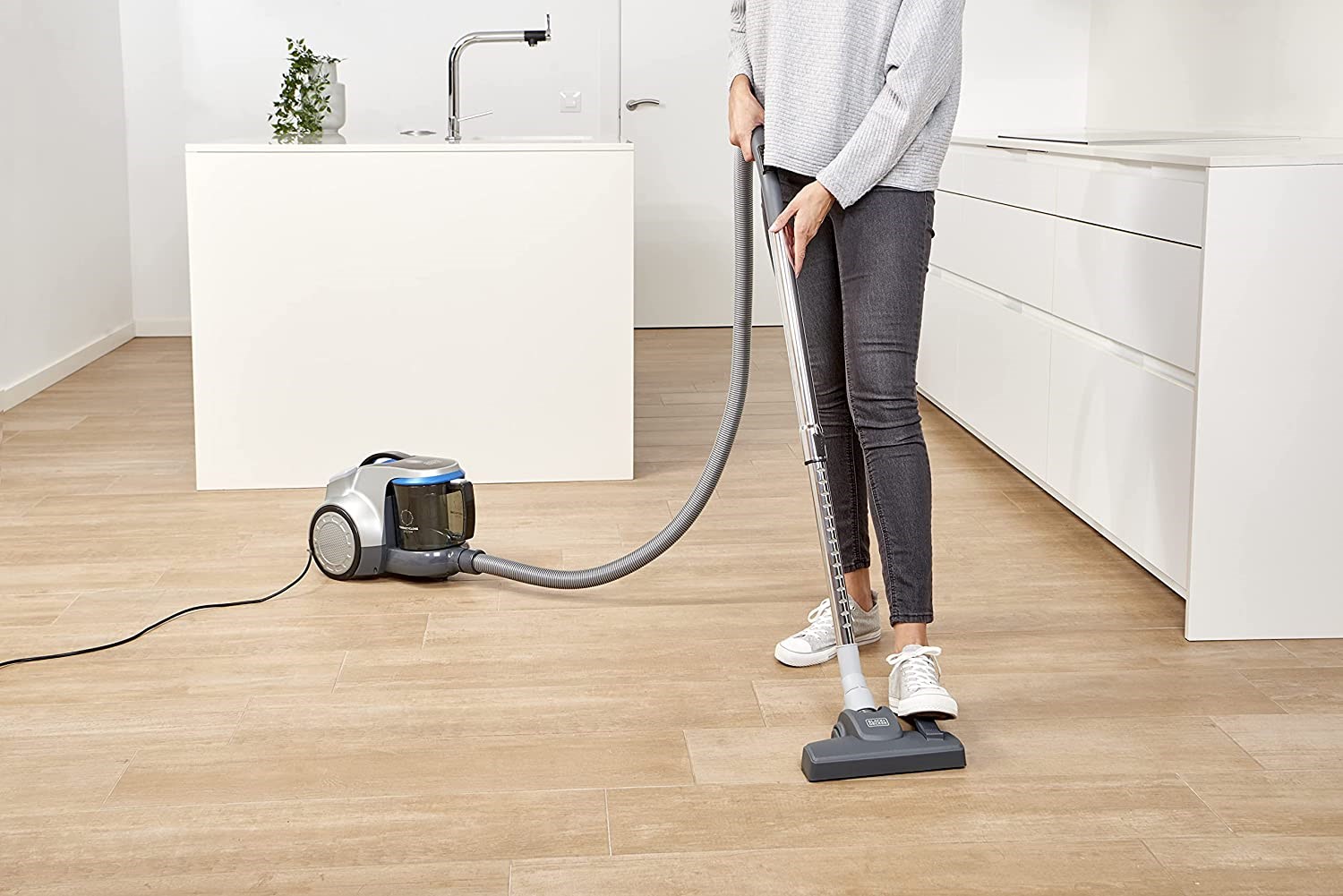 Usisavač bez vrećice BLACK+DECKER BXVML700E (700W, crna)-12