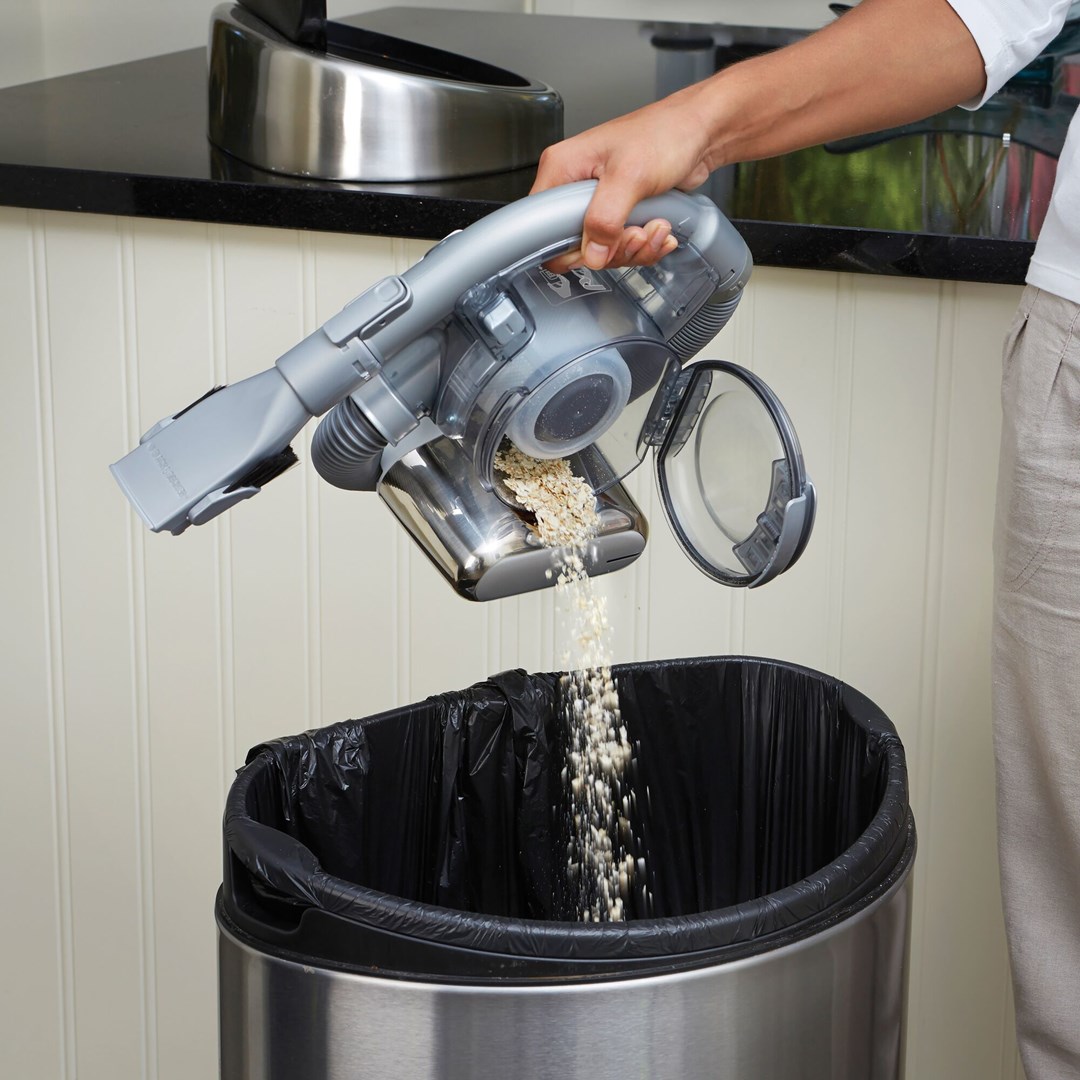 Ručni usisavač BLACK AND DECKER PD1820L-QW (bez vrećice) krom-12