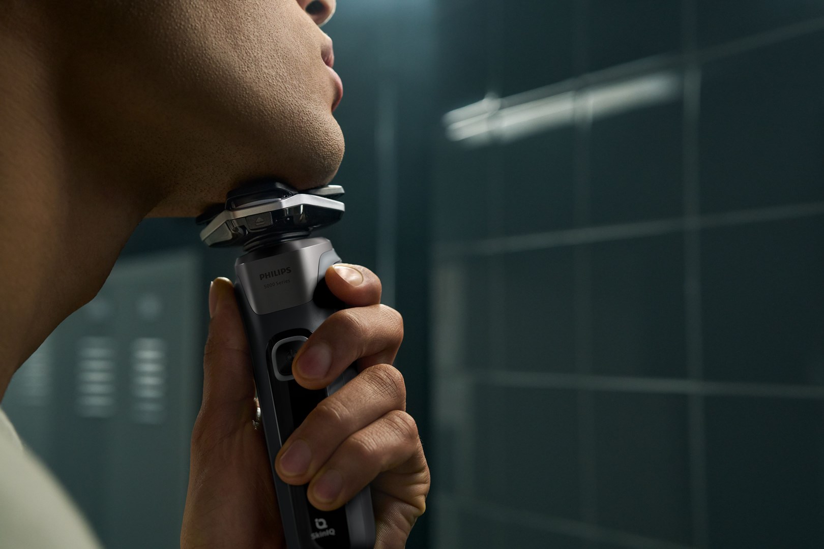 Električni brijač PHILIPS Shaver Series 5000 S5887/50 (za mokro i suho brijanje, tri nastavka)-17
