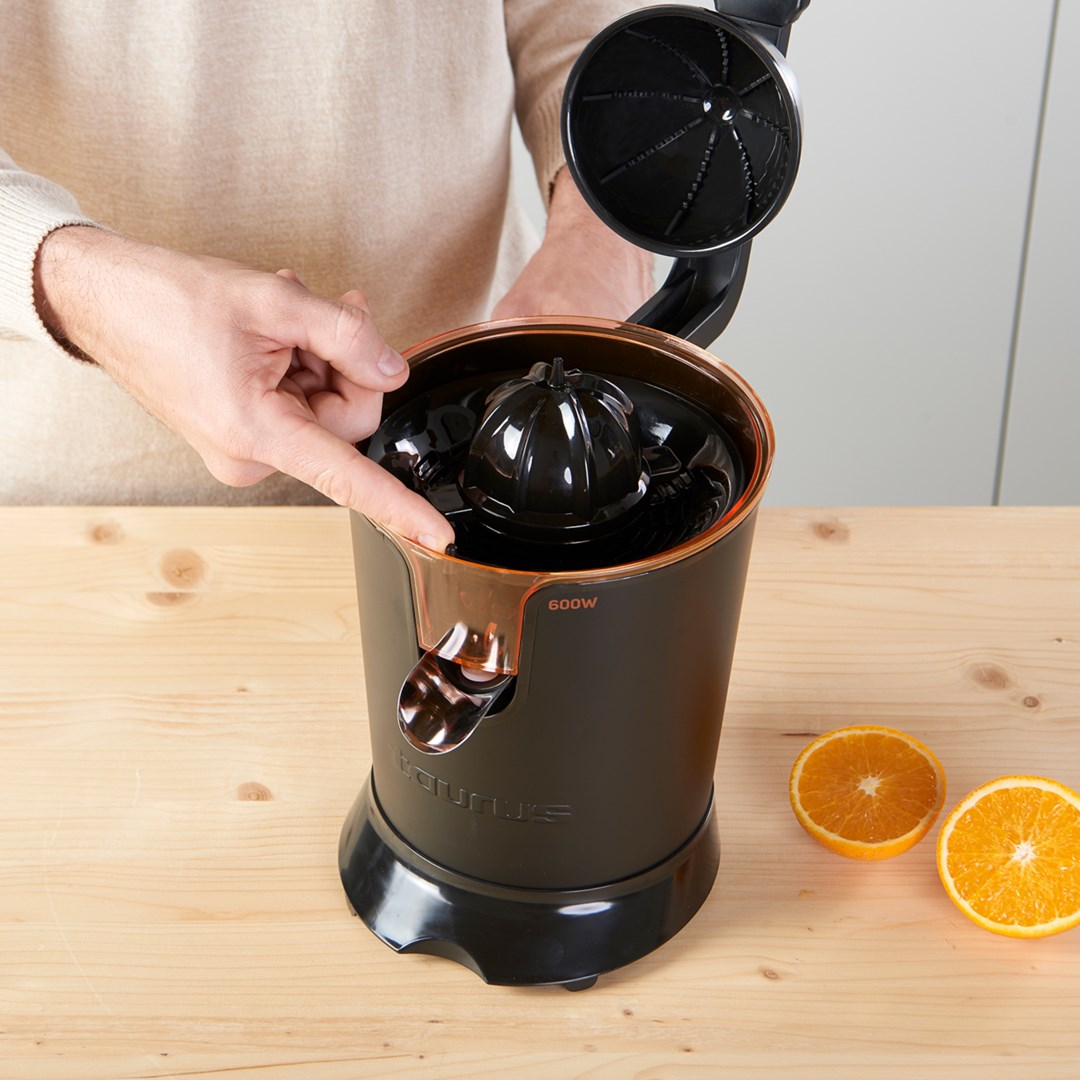 Taurus Easy Press 600 Centrifugal juicer 600 W Black, Brown-12
