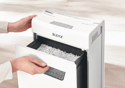 Uništivač papira LEITZ IQ Protect Premium 8X P4-9