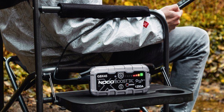 Starter za akumulator NOCO Boost X GBX45 (12 V, 1250 A, 31 Wh, Powerbank, LED)-6