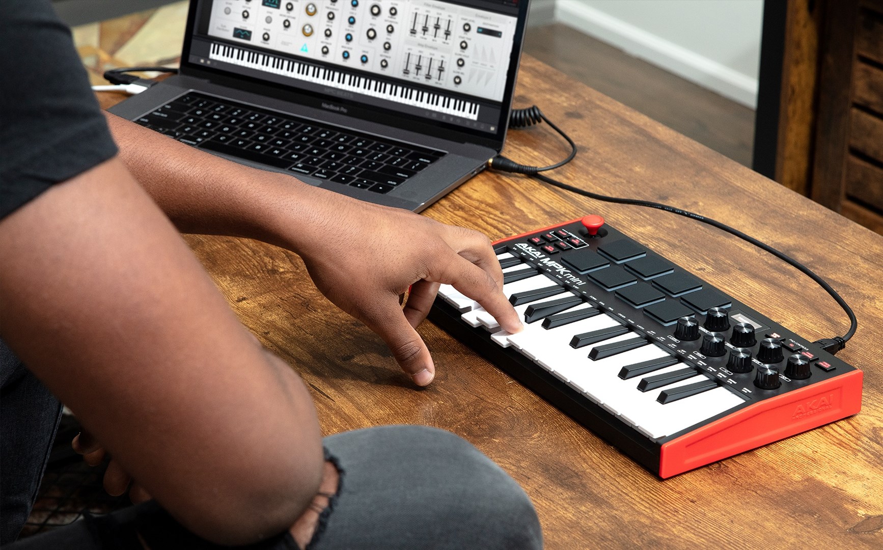 Kontrolna tipkovnica AKAI MPK Mini MK3 (pad kontroler, MIDI, USB) crno-crvena-7