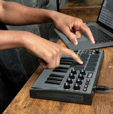 Kontrolna MIDI klavijatura AKAI MPK Mini MK3 (pad kontroler, MIDI, USB) crno-siva-1