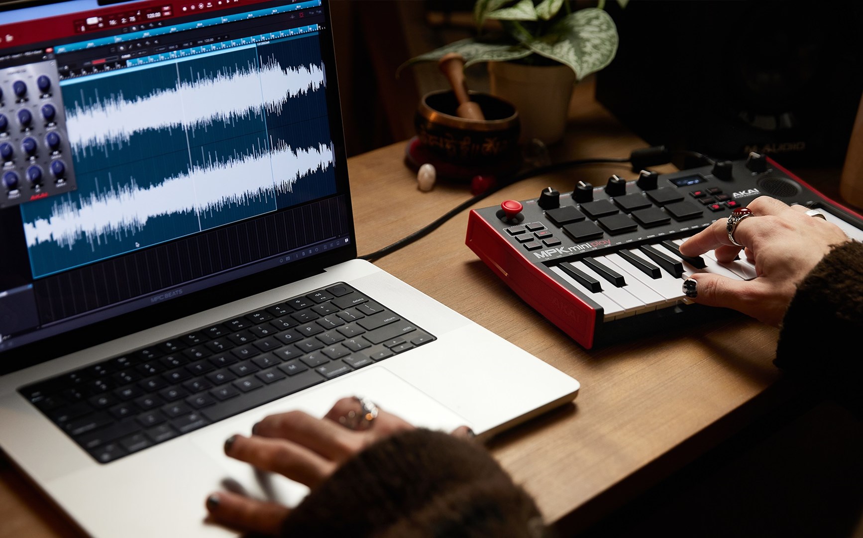 Kontroler Tipkovnica AKAI MPK Mini Play MK3 (USB, MIDI, Pad, Crna, Crvena)-8