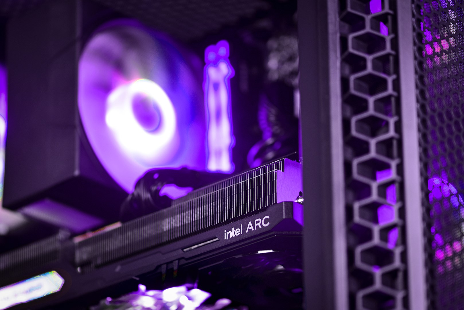 Računalo ACTINA (Midi Tower, AMD Ryzen™ 5 5600, 32 GB DDR4-SDRAM, 1 TB SSD) crna-3
