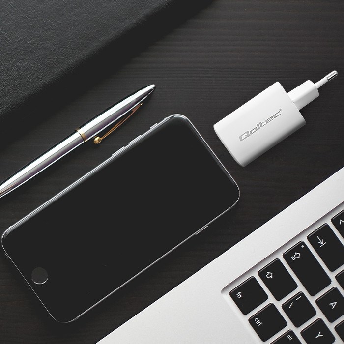 Punjač QOLTEC 50765 za mobilne uređaje, prijenosne konzole, power bank, pametne telefone, pametne satove, tablete bijeli-1