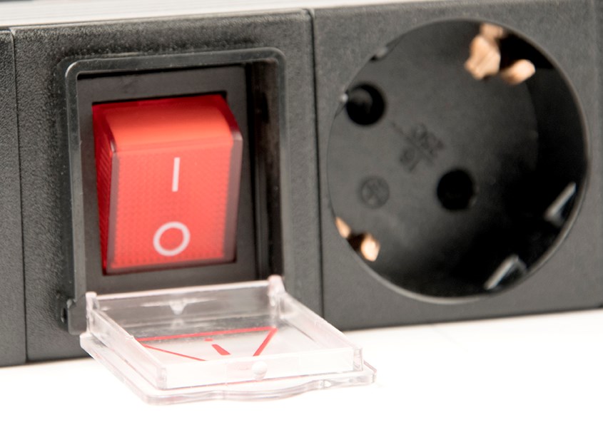 Jedinica za distribuciju napajanja GEMBIRD EG-PDU-014-C14 (8 AC utičnica, 1U) crna-7
