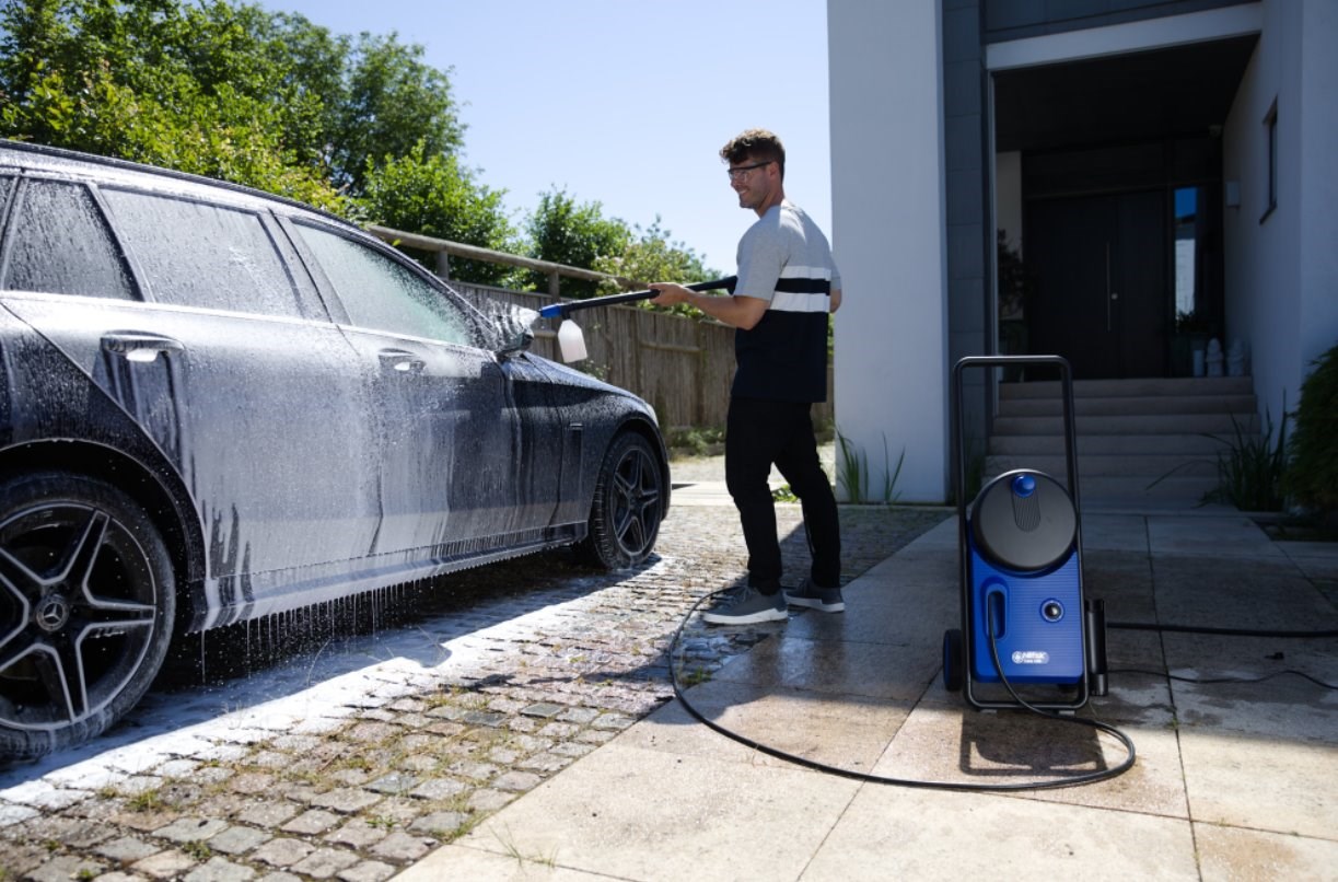 Visokotlačni perač NILFISK Core 140-8 PowerControl IH Car Wash, 140 bar, 1800W-10