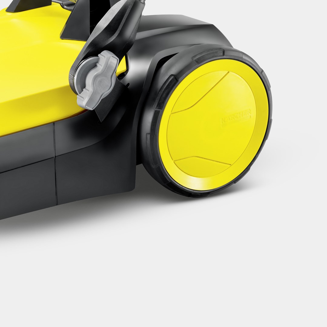 Kärcher S 4 Twin 2-in-1 sweeper Black, Yellow-1
