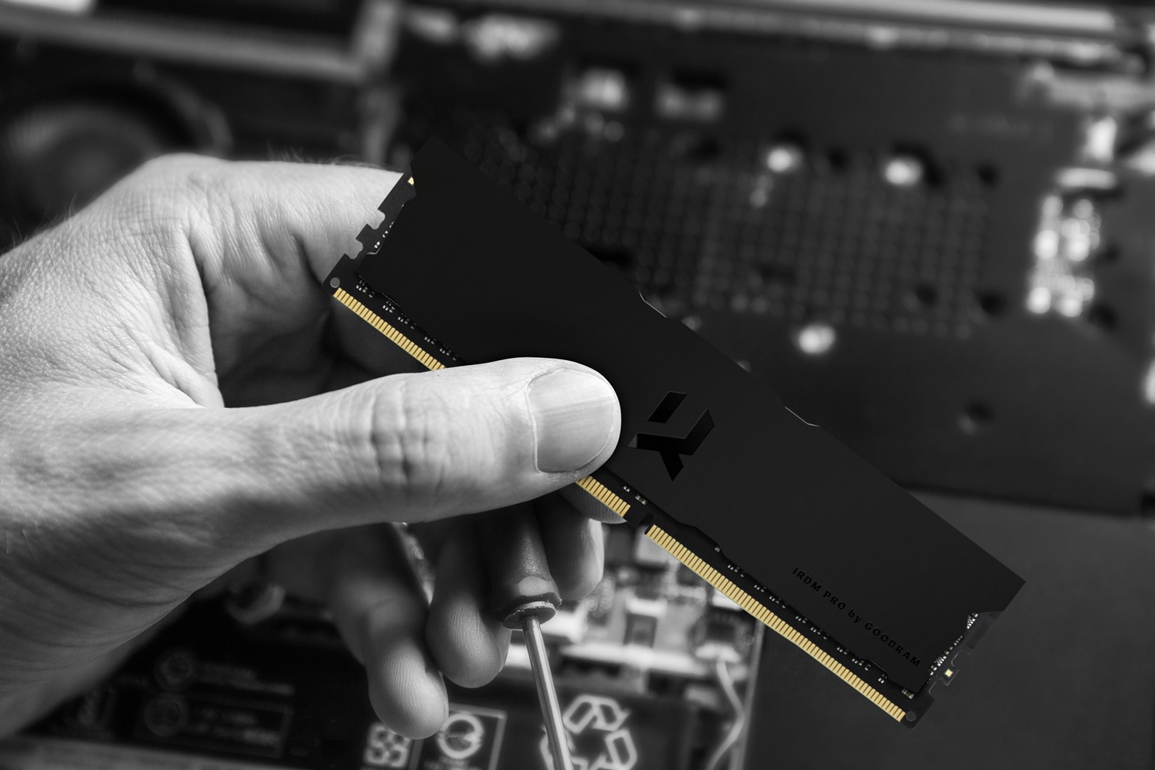 Memorijski modul Goodram IRDM PRO (16 GB, 1 x 16 GB, DDR4, 3600 MHz)-6