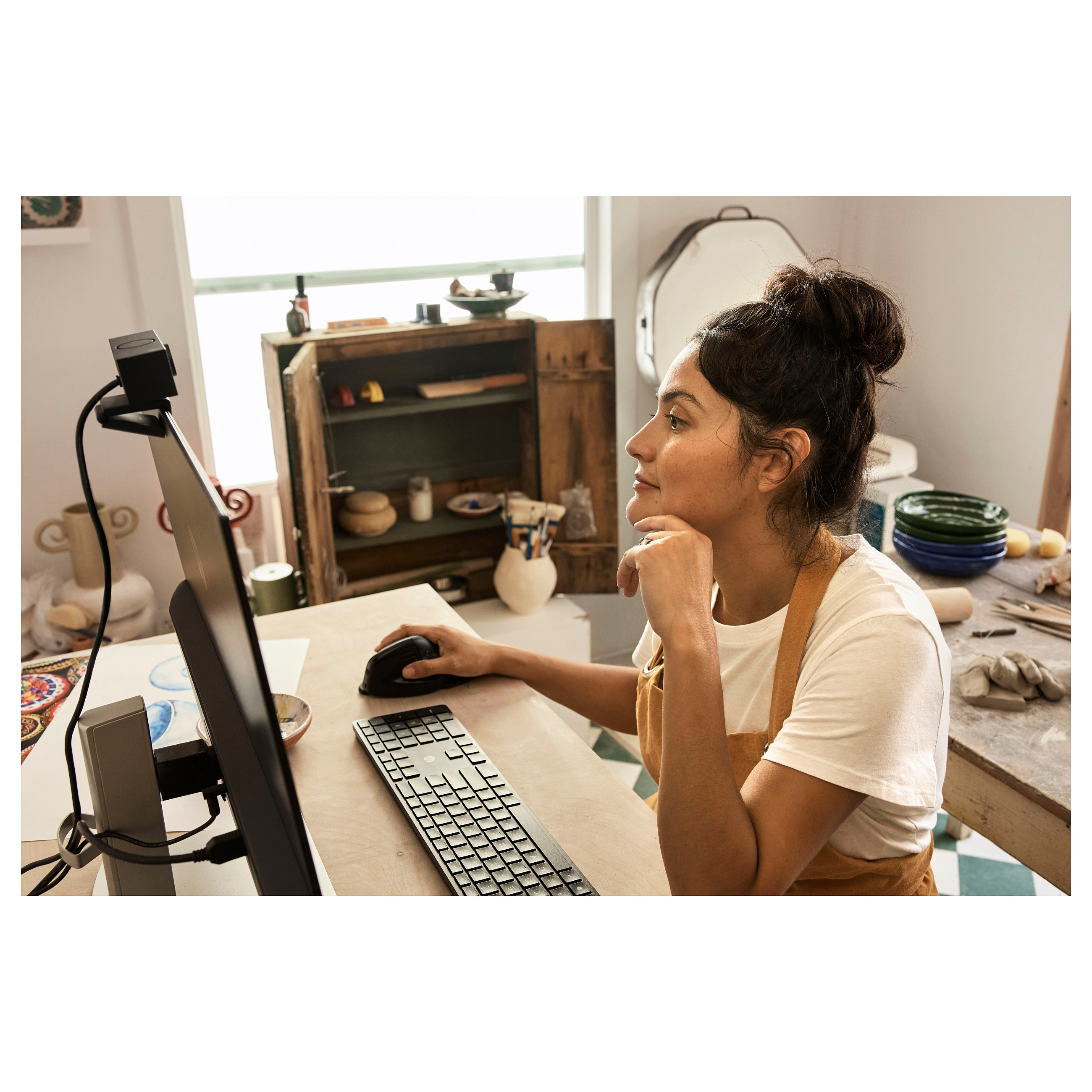 Miš HP 920 Ergonomic bežični Mouse crna boja-12