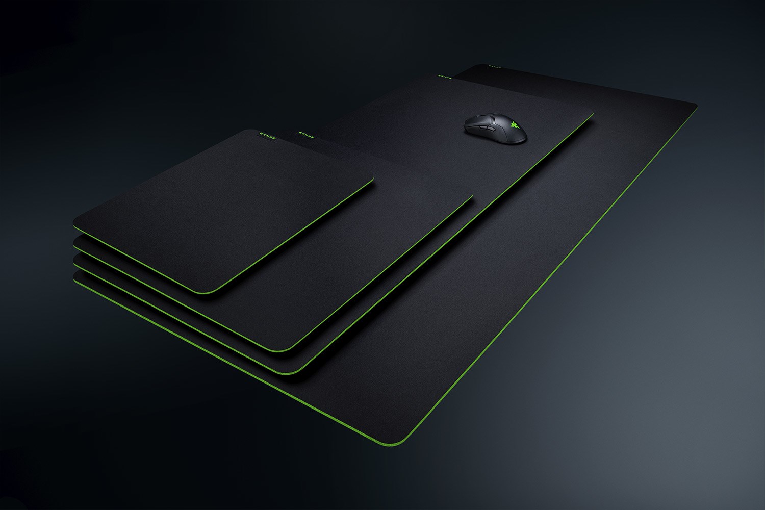 Razer Gigantus V2 - Medium Gaming mouse pad Black, Green-1