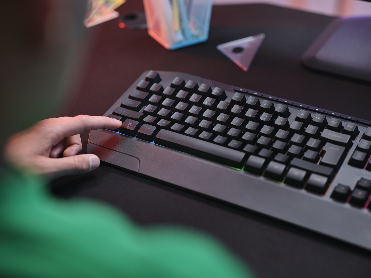 Tipkovnica TRUST GXT 836 Evocx žična gaming RGB, crna – internacionalna non HR tipkovnica-6