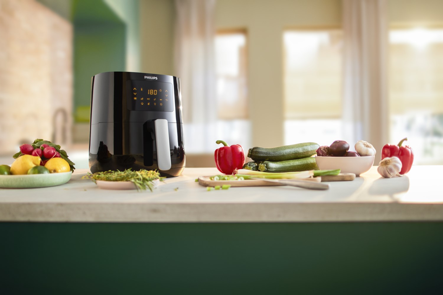 Philips Essential HD9252/70 fryer Single 4.1 L Stand-alone 1400 W Hot air fryer Black, Silver-5