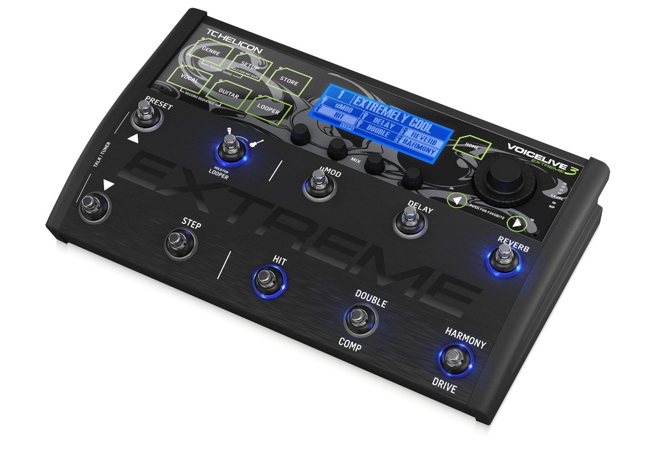 Vokalno-gitarski multiefekt procesor TC HELICON VoiceLive 3 Extreme-3