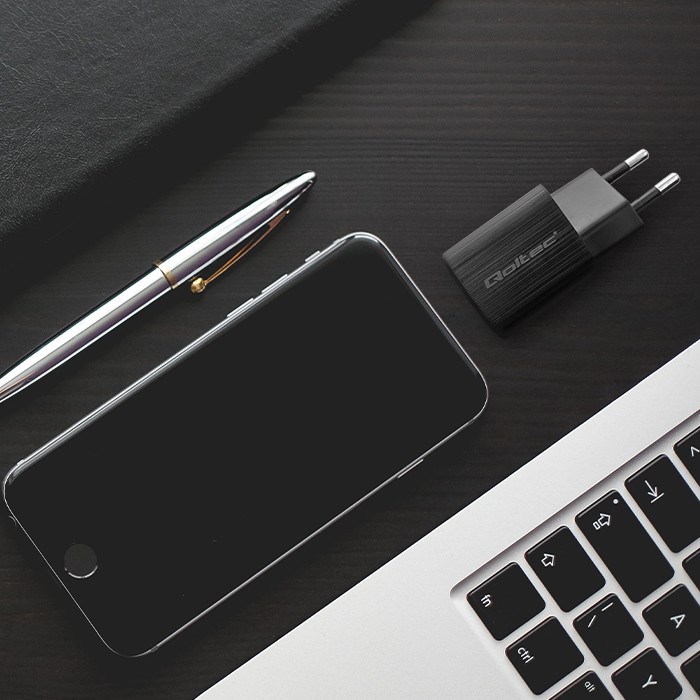 Punjač QOLTEC 50764 za mobilne uređaje, prijenosne konzole, power bank, pametne telefone, pametne satove, tablete crna boja-1
