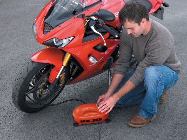 Auto kompresor BLACK+DECKER ASI200-XJ (crna boja)-5