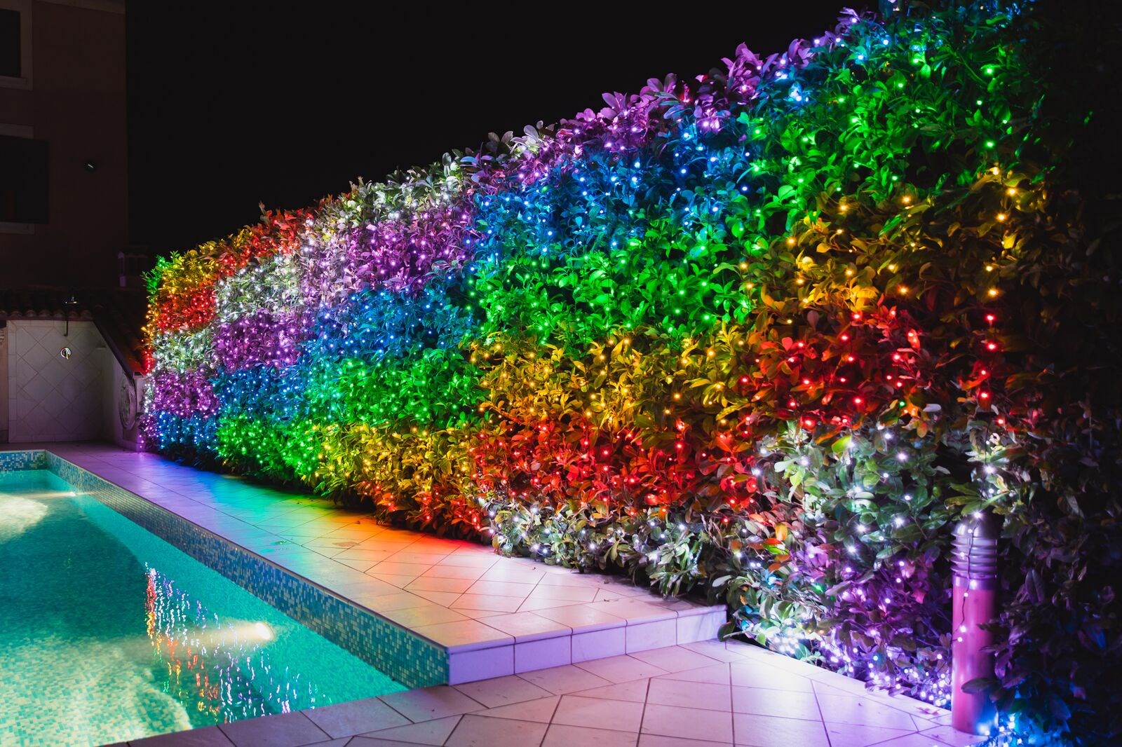 Pametne božićne svjetiljke TWINKLY TWS400SPP-BEU (400 LED RGB+W, 32 m)-8