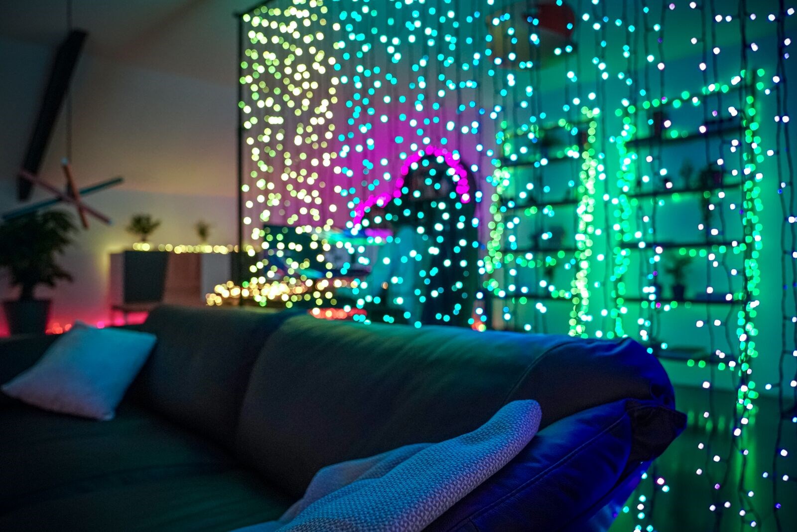 Inteligentne LED svjetiljke TWINKLY TWW210SPP-TEU (210 LED RGB+W, 2,1 m)-5