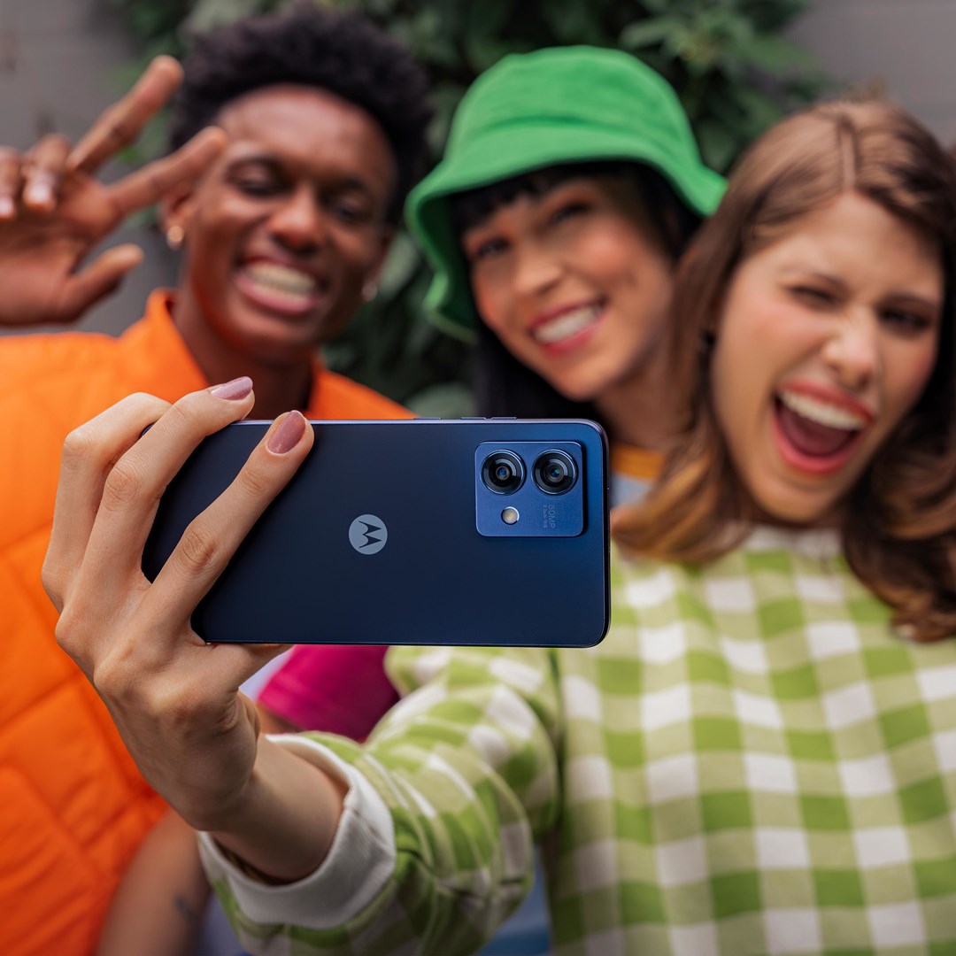 Motorola Moto G84 5G 8/256GB Outer Space-11