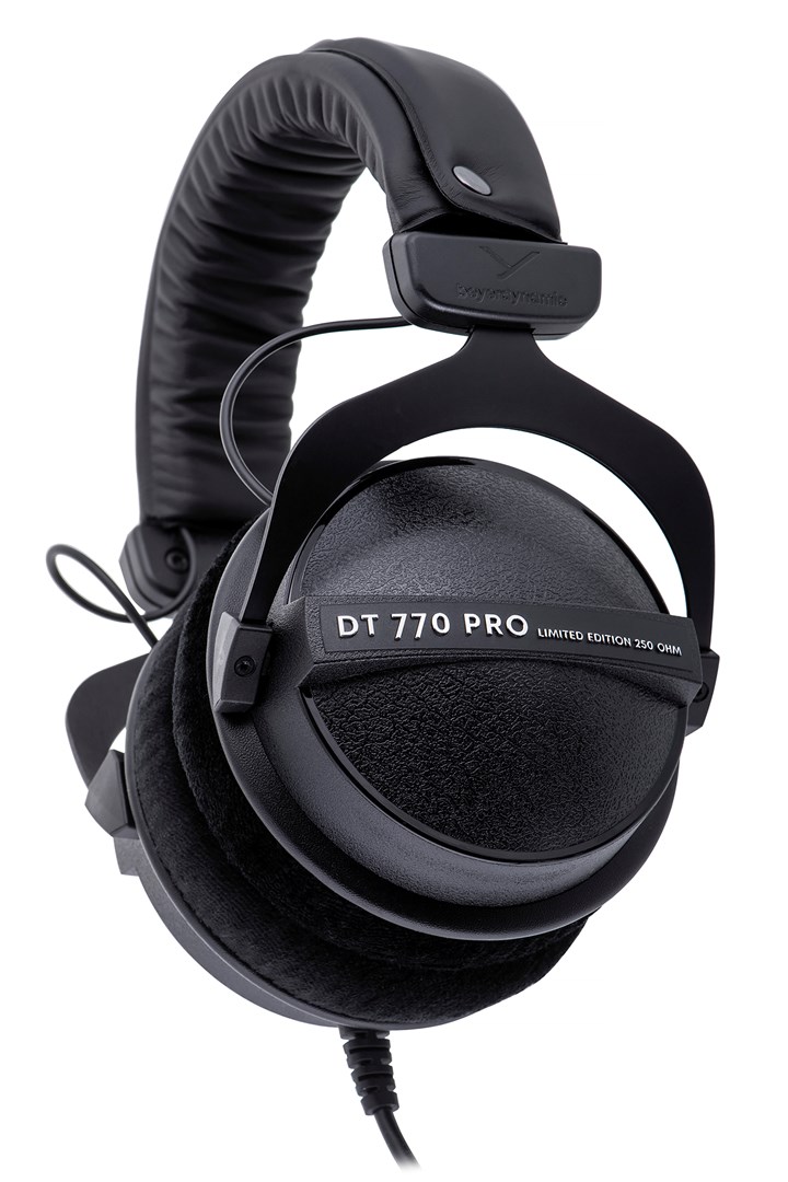 Beyerdynamic DT 770 PRO 250 OHM Black Limited Edition - closed studio headphones-3