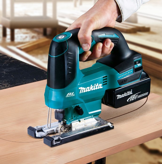 Električna pila → MAKITA → DJV184Z → (18 V, 3000 spm, 2.4 kg)