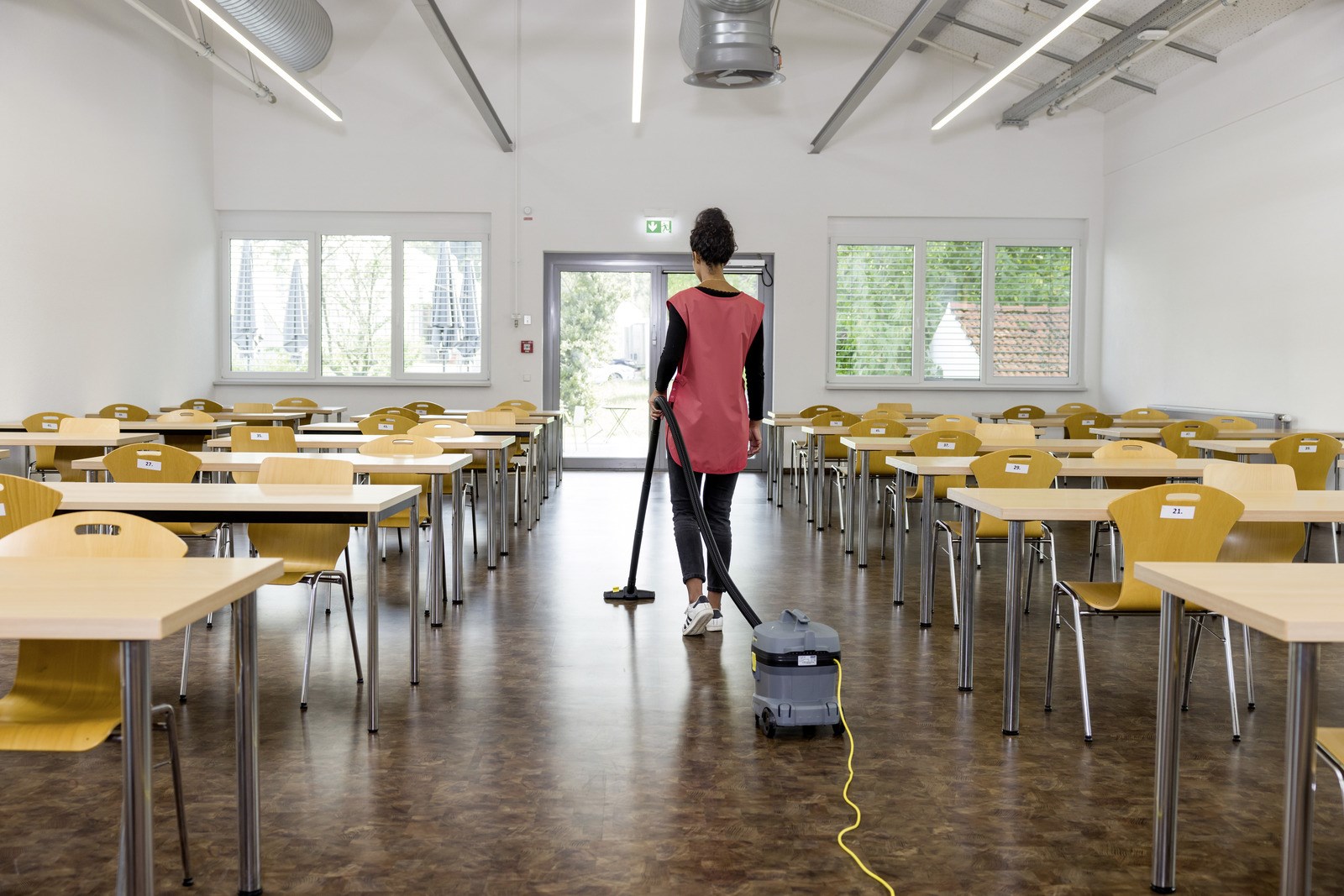 Usisavač KARCHER T 11/1 CLASSIC VACUUM CLEANER (850 W, 11 L, crna, žuta, siva)-5