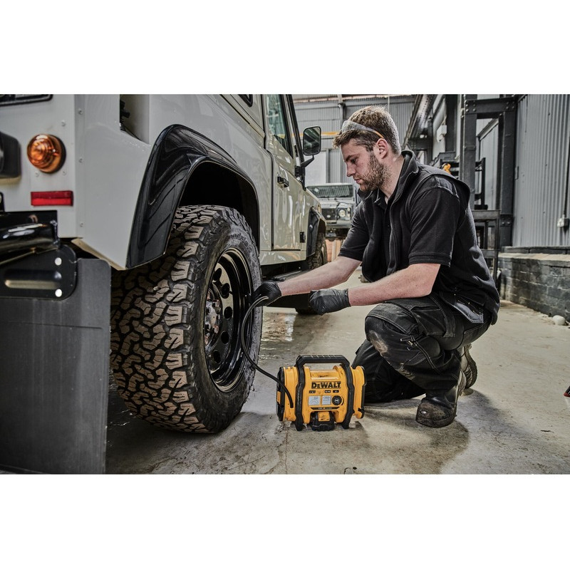 DeWALT DCC018N air compressor-2