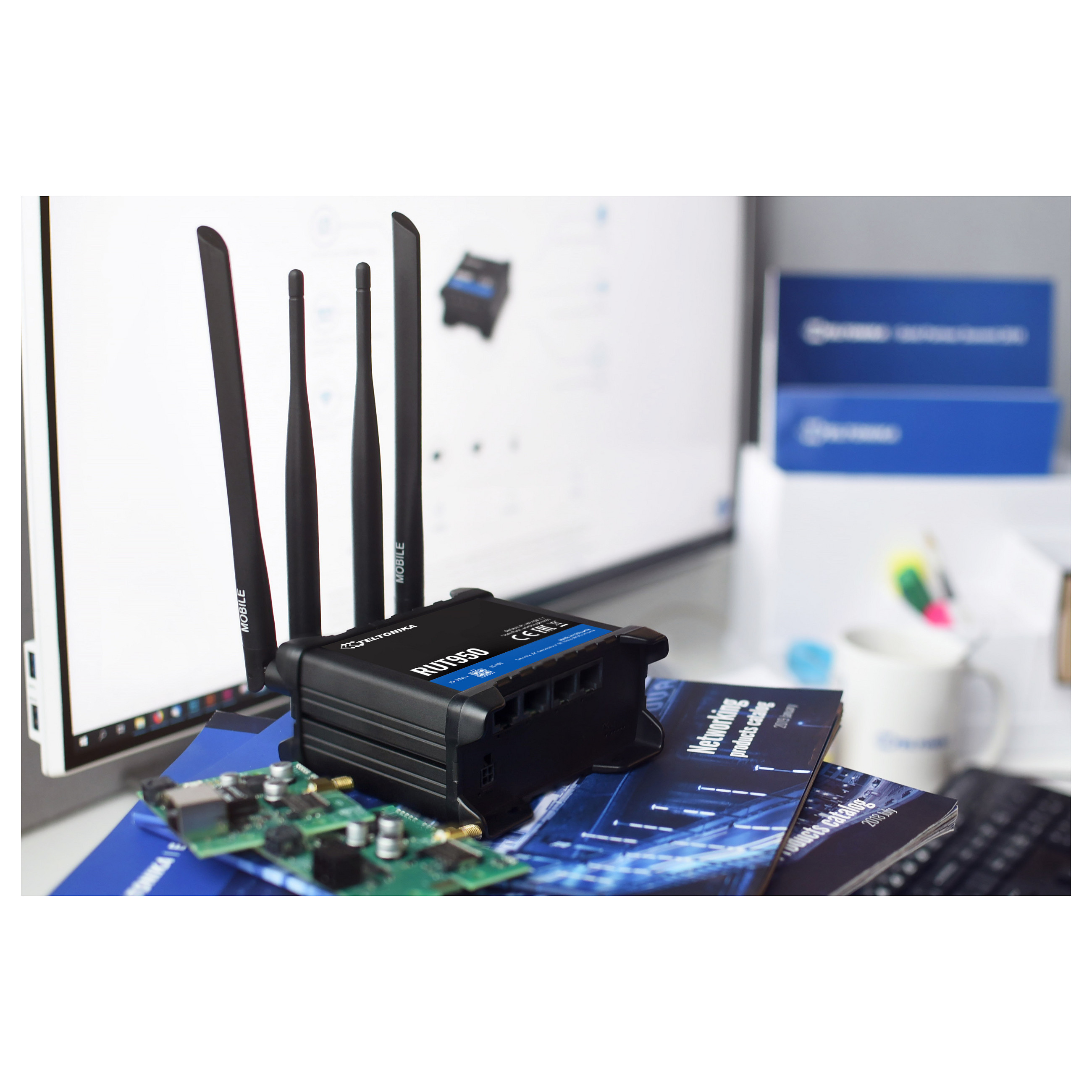 Bežični ruter TELTONIKA RUT950 (Fast Ethernet, jednostruka frekvencija 2.4 GHz, 4G crni)-6