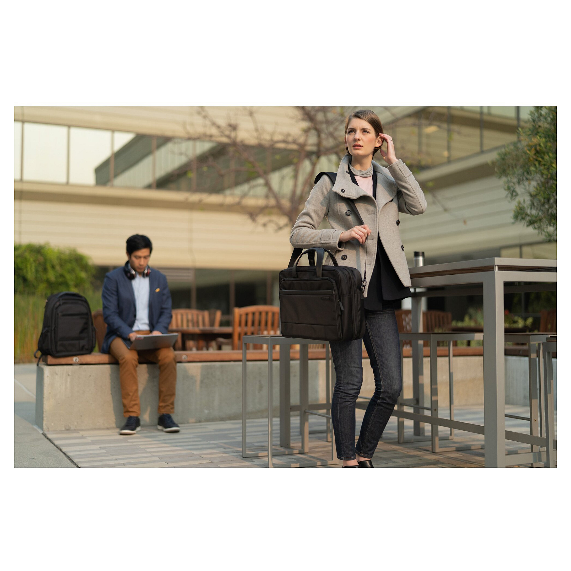 Torba KENSINGTON Contour™ 2.0 (15.6”, vodootporna, crna)-5