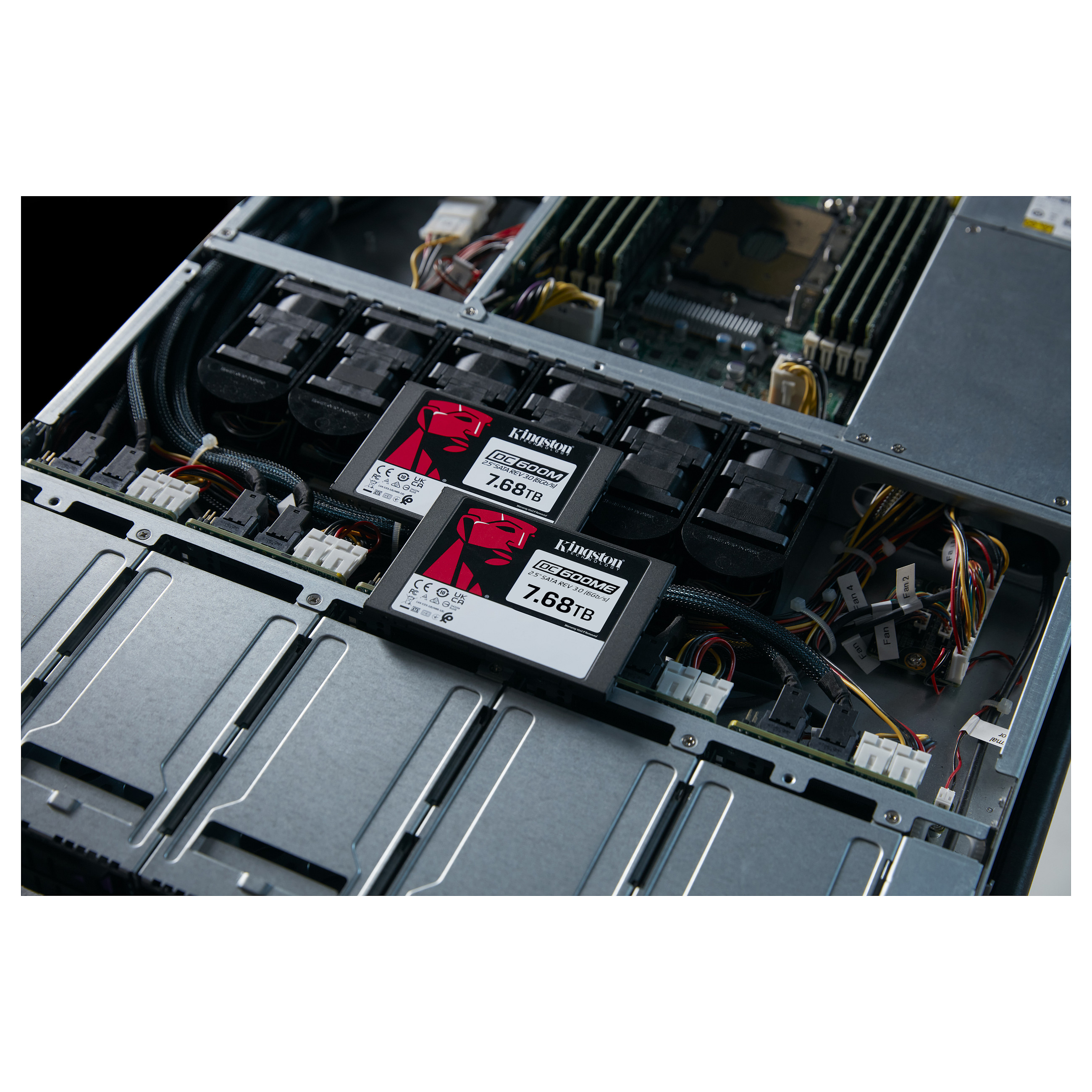 SSD KINGSTON Technology 7680G DC600ME (Mixed-Use, 2.5", Enterprise SATA, 7.68 TB, 560 MB/s)-6