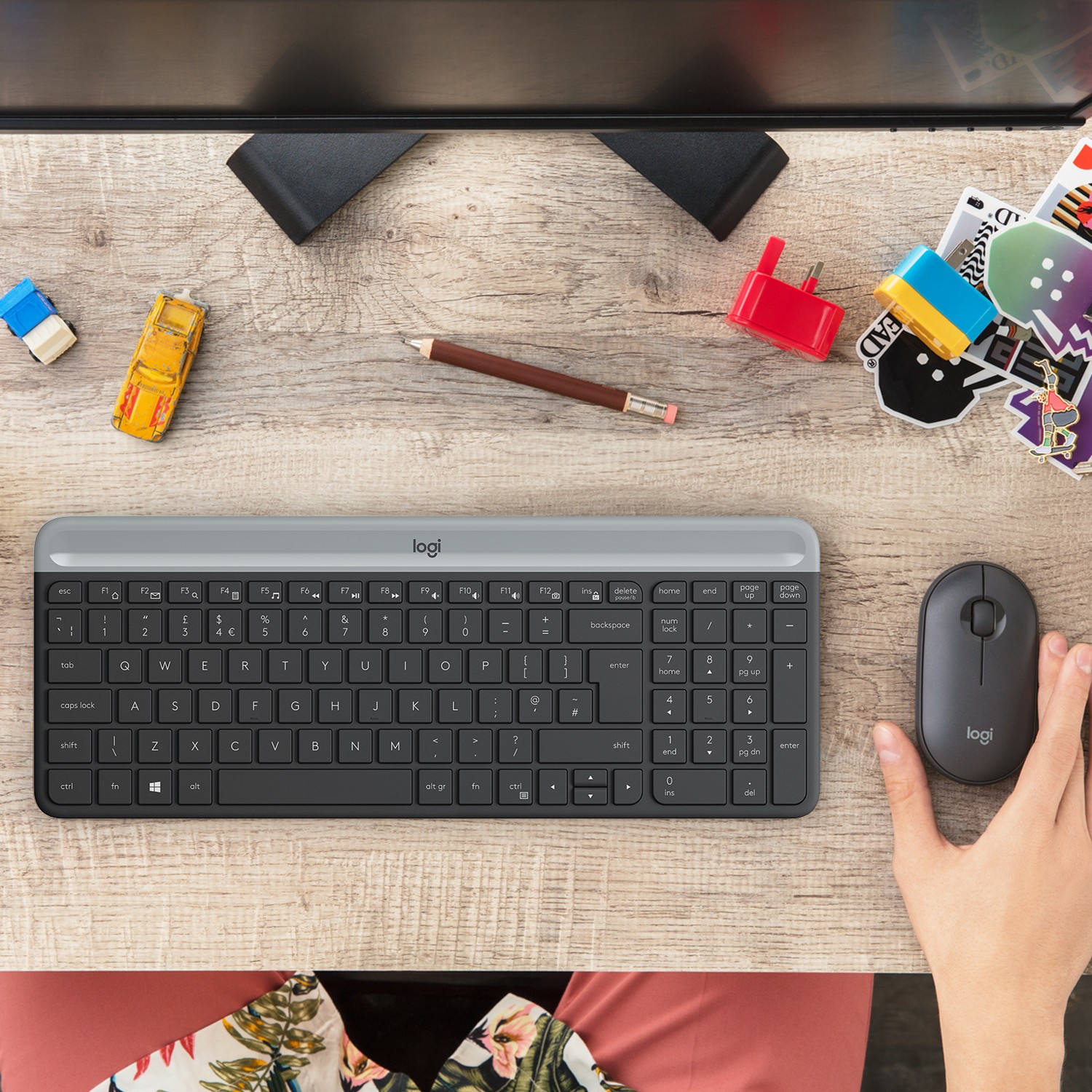 Set tipkovnice i miša LOGITECH MK470 Slim Combo – internacionalna non HR tipkovnica-1