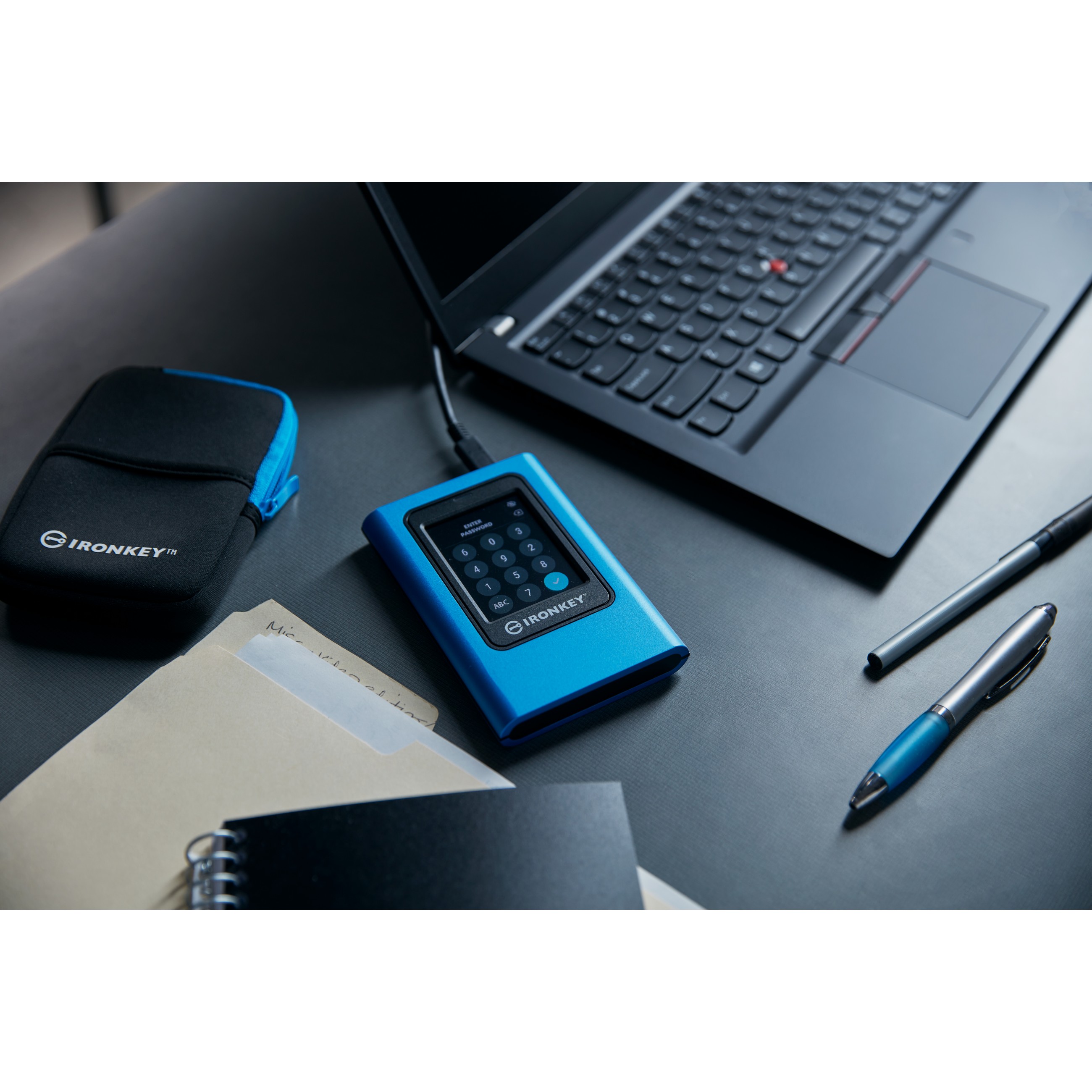Vanjski SSD KINGSTON IronKey Vault Privacy 960GB (XTS-AES 256-bit enkripcija, USB 3.2 GEN 1, Plava)-17