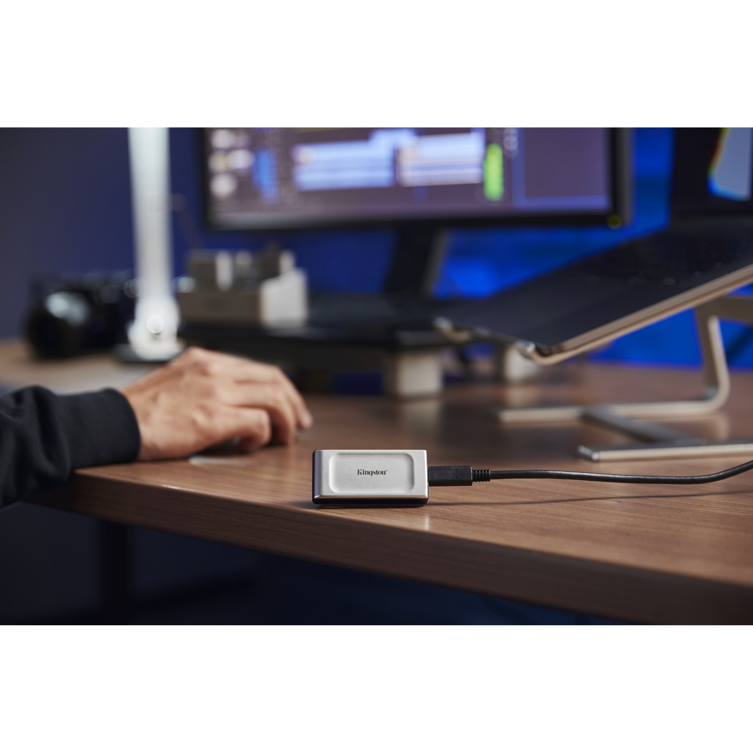 Vanjski SSD KINGSTON XS2000 (4 TB, USB 3.2 Gen 2x2, do 2000 MB/s, IP55, prenosiv)-15