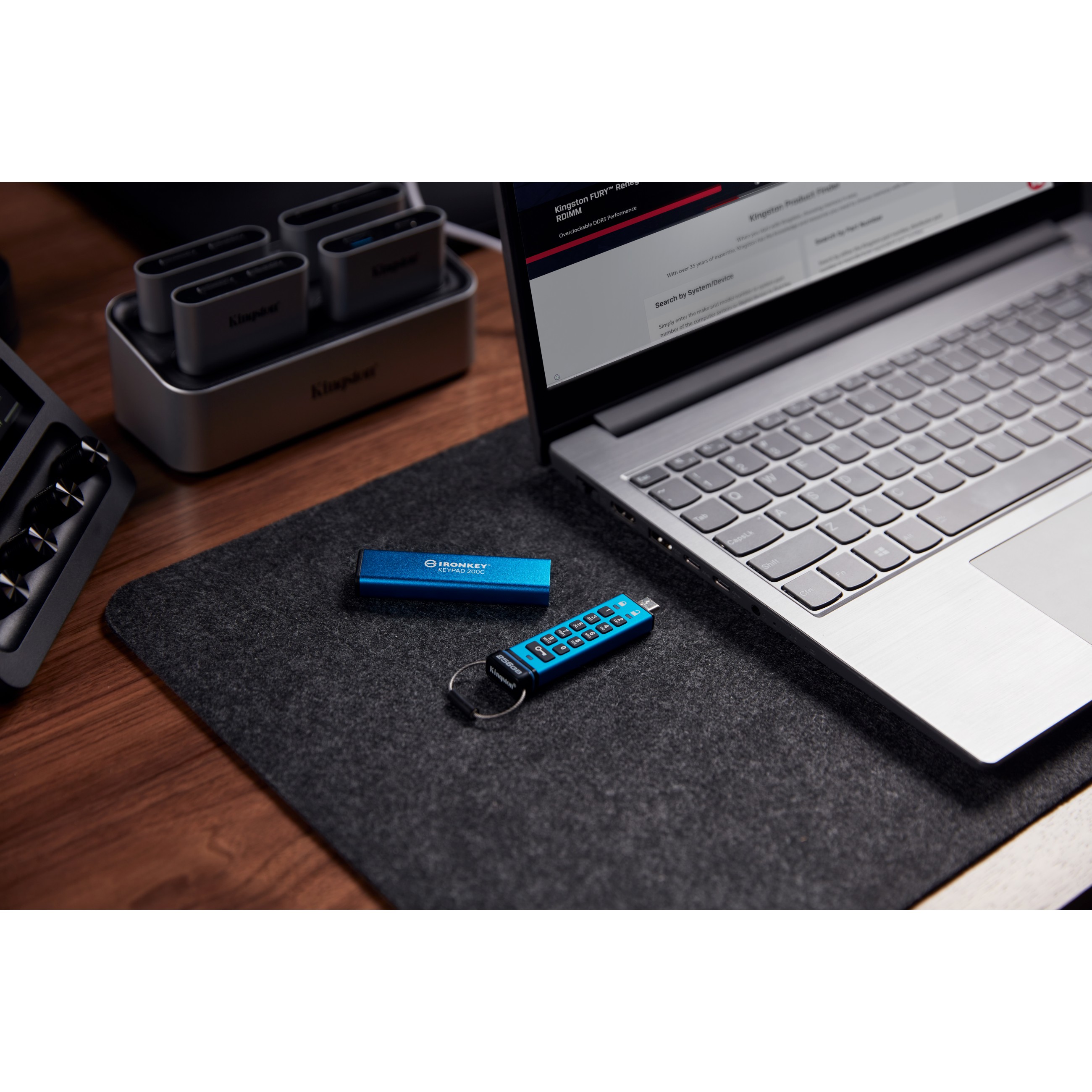 USB memorija KINGSTON 256GB IronKey Keypad 200C (FIPS 140-3 Lvl 3, AES-256)-12