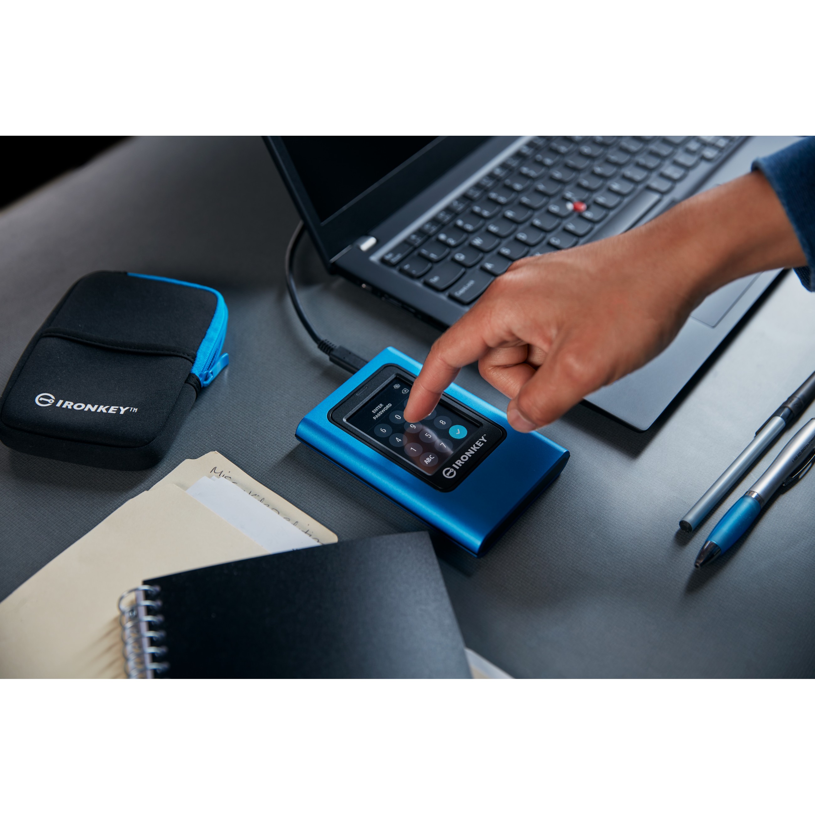 SSD KINGSTON IronKey Vault Privacy 80 (7680GB, XTS-AES 256-bit, vanjski)-11