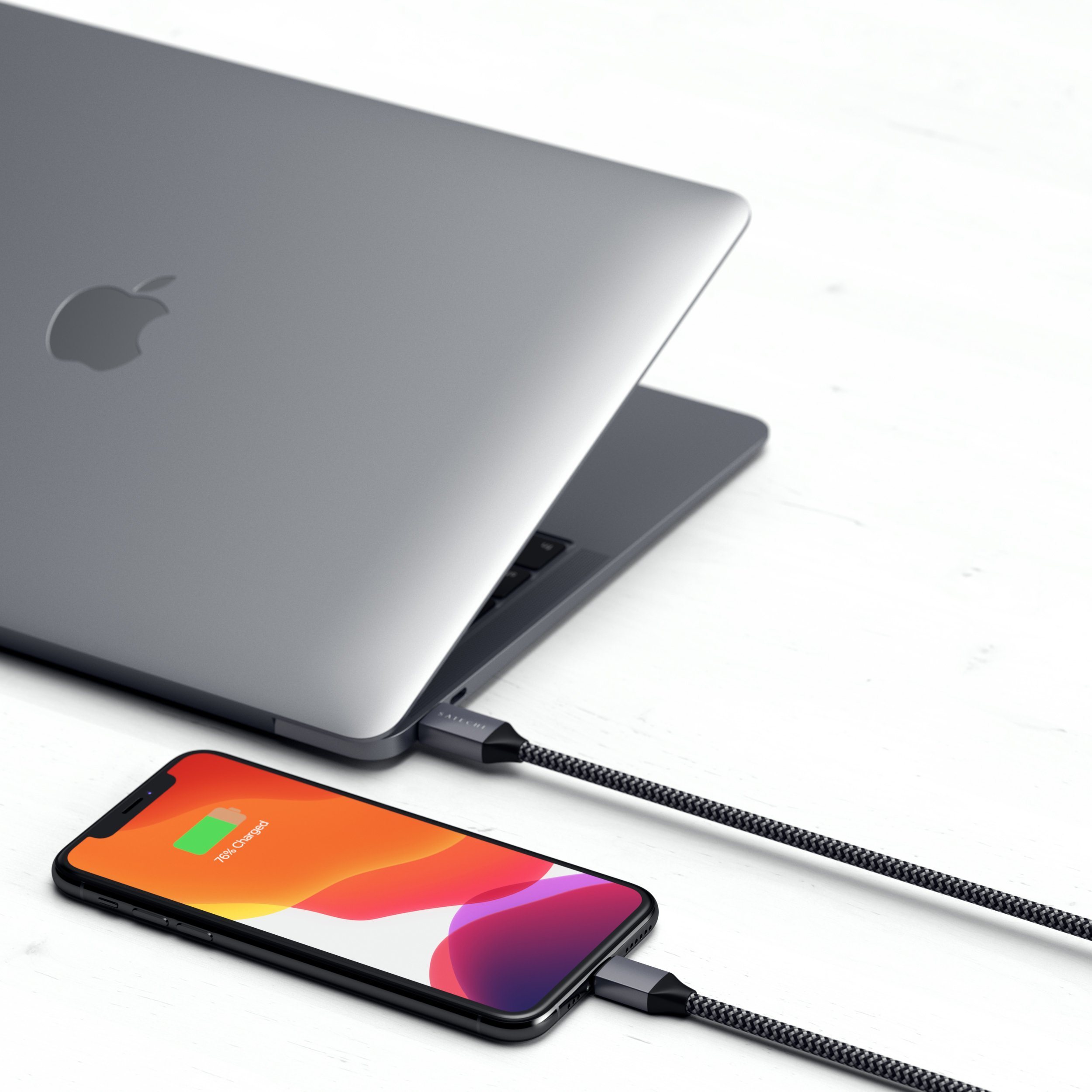 Satechi Type-C to Lightning Charging Cable - Space Grey-7