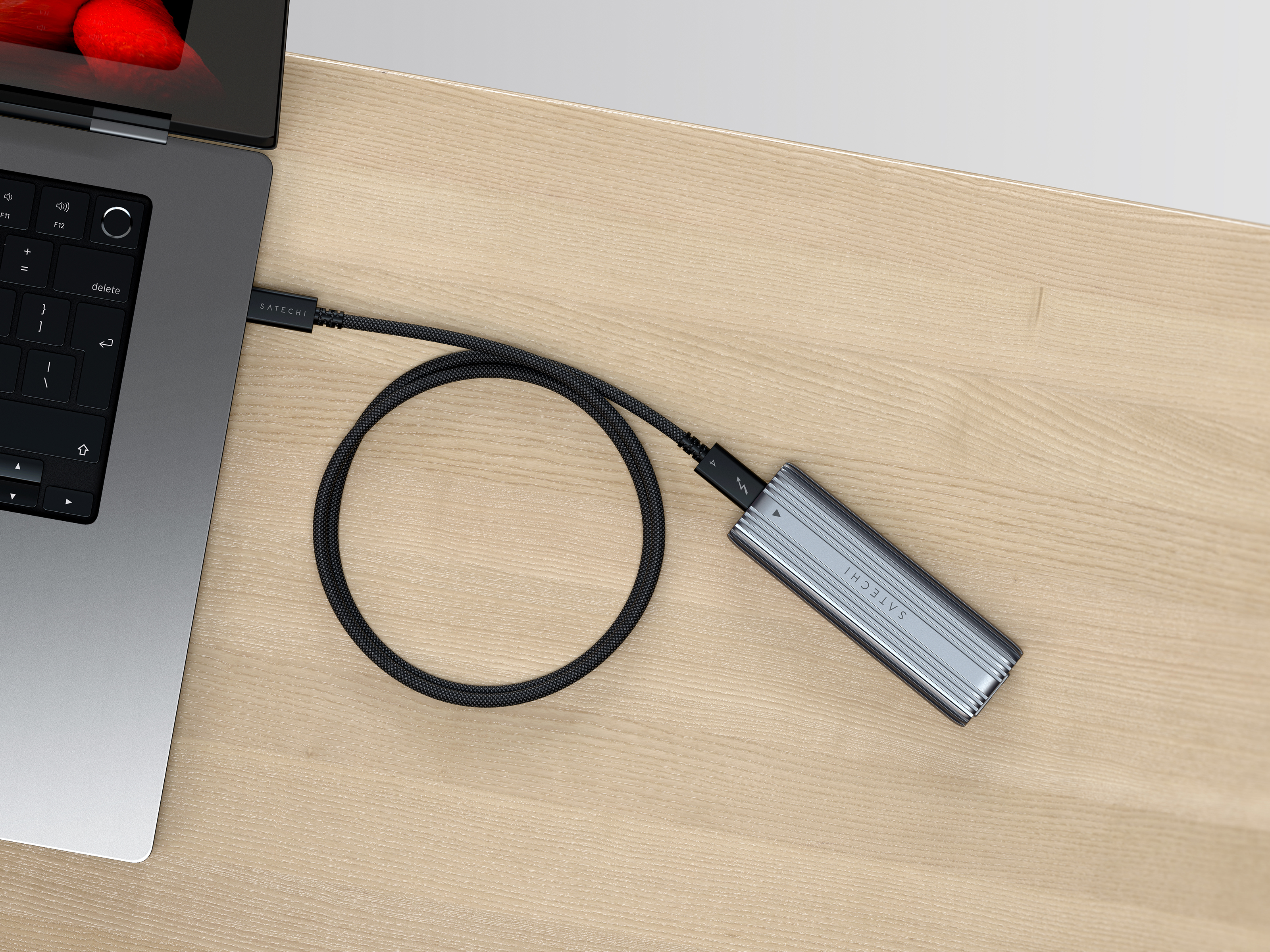 Satechi Thunderbolt 4 Pro Braided Cable 1m (PD240W,40Gpbs data,8K resolution) - crna-6