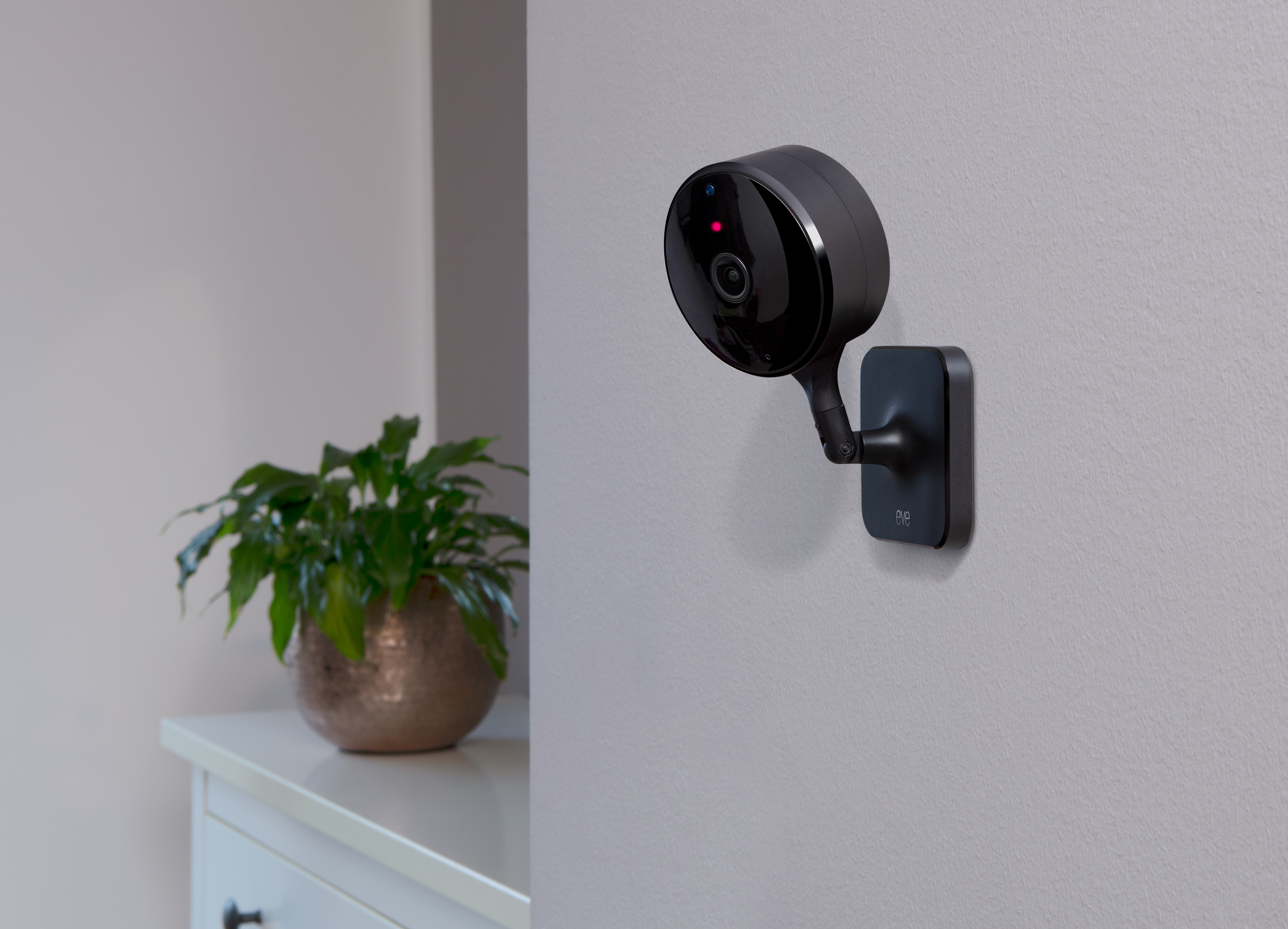 Pametna unutarnja kamera EVE Cam (1080p, 150°, noćni vid, Apple HomeKit, crna boja)-8
